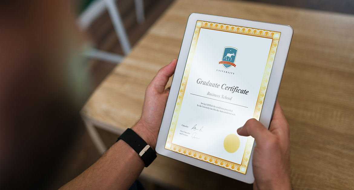 Certificate Design and Printing Service in Pitampura